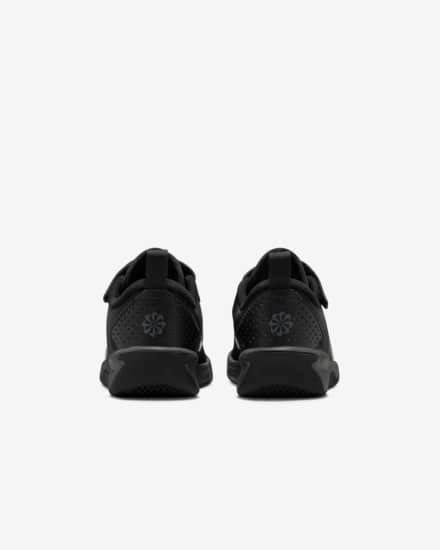 Кросівки дитячі Nike Omni Multi-Court Younger Kids' Shoes (DM9026-001), 31.5, WHS, 30% - 40%, 1-2 дні