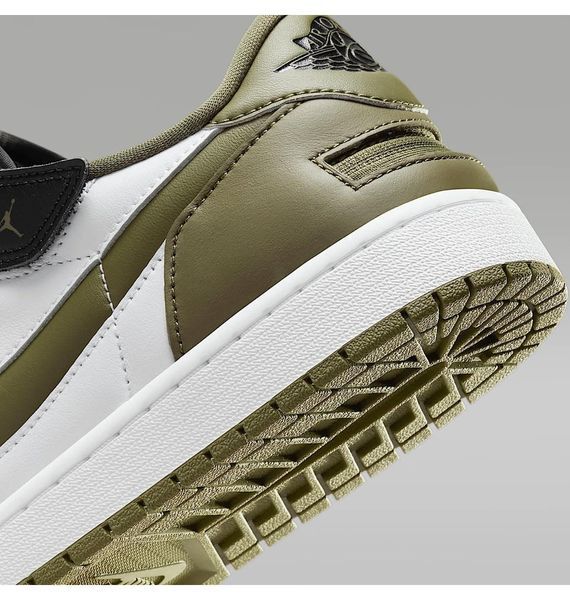 Кросівки чоловічі Jordan 1 Low Flyase White (DM1206-102), 42, WHS, 30% - 40%, 1-2 дні