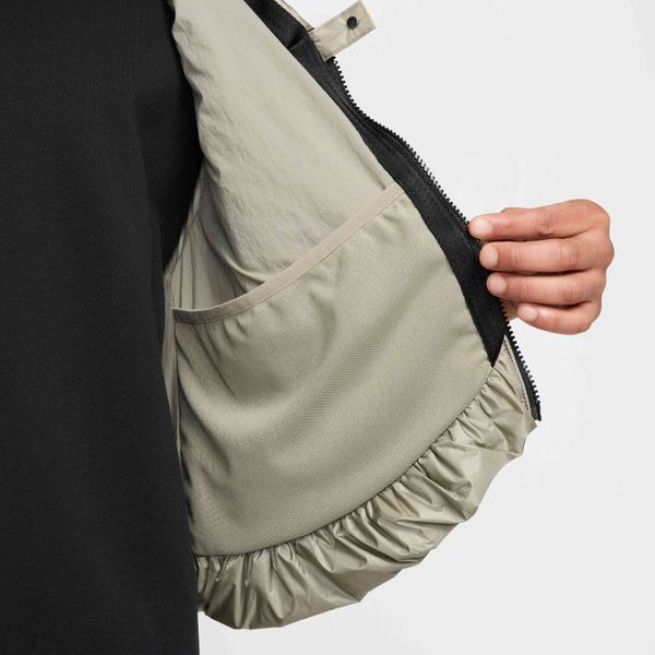 Жилетка мужская Nike Tech Woven Vest (HM4262-320), M, WHS, 1-2 дня