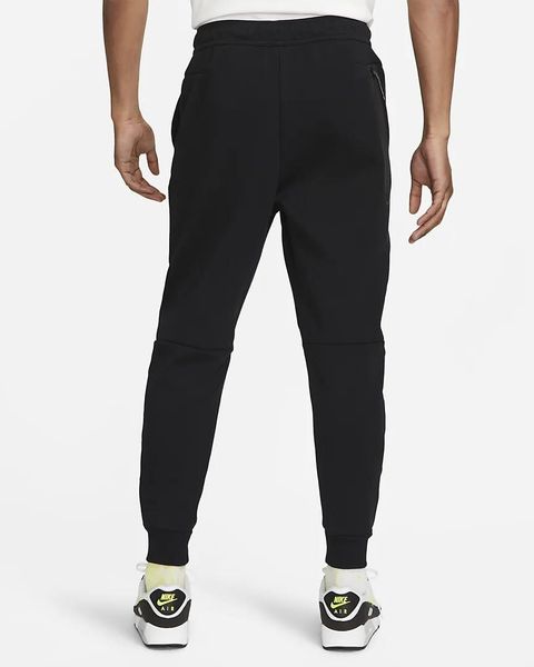 Брюки чоловічі Nike Sportswear Tech Fleece Men S Joggers (DR6171-010), S, OFC, 30% - 40%, 1-2 дні