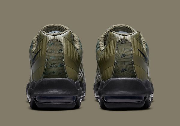 Кросівки чоловічі Nike Air Max 95 Ultra Olive (DR0295-200), 40, WHS, 10% - 20%, 1-2 дні