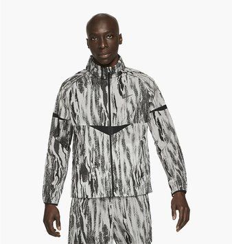 Вітровка чоловіча Nike Windrunner Wild Run White/Grey (DA1161-077), L, WHS, < 10%, 1-2 дні