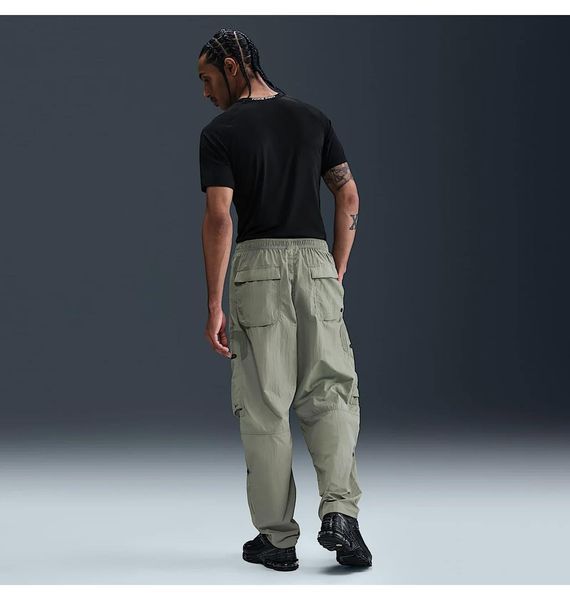 Брюки чоловічі Nike Tech Woven Cargo Pants Olive (HJ2940-320), M, WHS, 1-2 дні