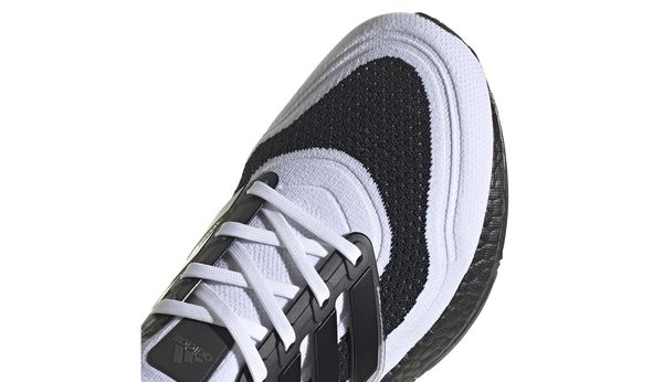 Кросівки чоловічі Adidas Ultraboost 21 (S23708), 44, WHS, 10% - 20%, 1-2 дні