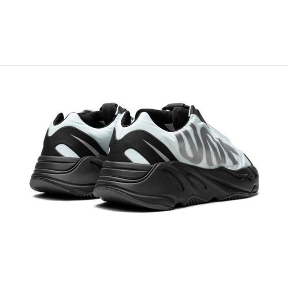 Кросівки чоловічі Adidas Yeezy Boost 700 Mnvn (GZ0711), 40, WHS, < 10%, 1-2 дні