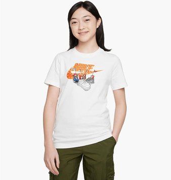 Футболка детская Nike Sportswear Boxy Tee White (FD0844-100), L, WHS, 30% - 40%, 1-2 дня