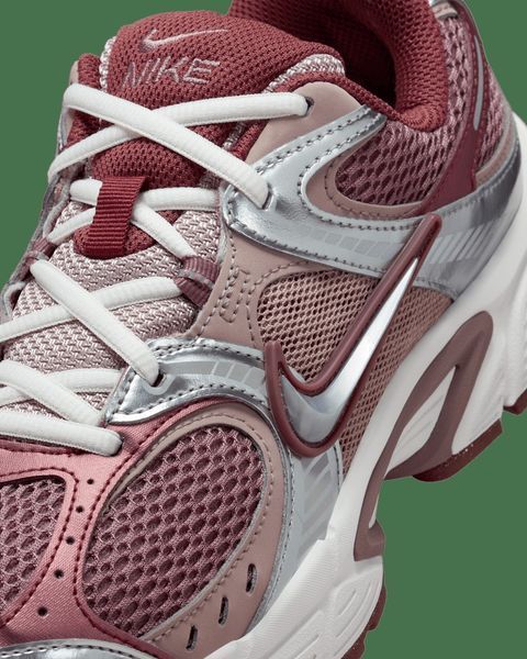 Кросівки жіночі Nike V5 Rnr Wmns (HQ7901-200), 39, WHS, 30% - 40%, 1-2 дні