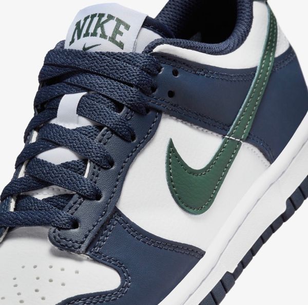 Кросівки дитячі Nike Dunk Low Gs Hf5177-400 (HF5177-400), 39, WHS, 10% - 20%, 1-2 дні