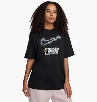 Футболка жіноча Nike W Nsw Tee Oc2 Bf Festival (FV4262-010), S, WHS, < 10%, 1-2 дні