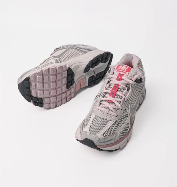 Кросівки жіночі Nike Air Zoom Vomero 5 White (FN3695-001), 38, WHS, < 10%, 1-2 дні
