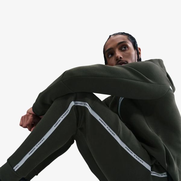 Брюки чоловічі Nike Nk Tech Flc Jggr Pant Reflec (IM6540-355), S, WHS, 10% - 20%, 1-2 дні