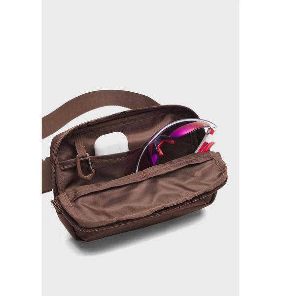 Сумка на пояс Under Armour Essential Wb Xbody Brown (1378418-230), 20 &times; 13.5 &times; 5 СM, WHS, 1-2 дня