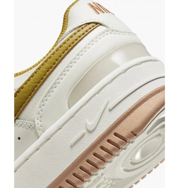Кросівки жіночі Nike Gamma Force (DX9176-105), 39, WHS, 10% - 20%, 1-2 дні