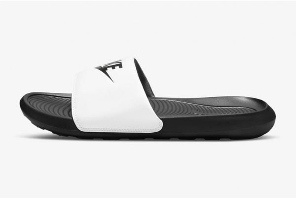 Тапочки чоловічі Nike Victori One Slide (CN9675 005), 42.5, WHS, 10% - 20%, 1-2 дні