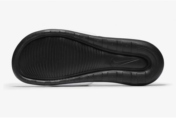 Тапочки чоловічі Nike Victori One Slide (CN9675 005), 42.5, WHS, 10% - 20%, 1-2 дні