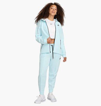 Спортивний костюм жіночий Nike Sportswear Tech Fleece Windrunner Light Blue (FB8338-474__FB8330-474), M, WHS, < 10%, 1-2 дні
