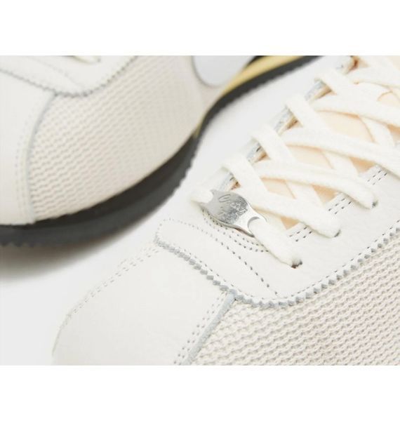 Кроссовки женские Nike Cortez (FZ4630-100), 43, WHS, < 10%, 1-2 дня