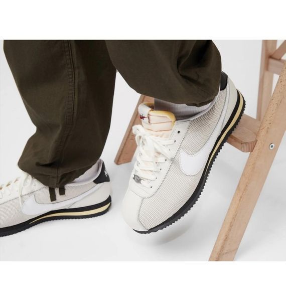 Кроссовки женские Nike Cortez (FZ4630-100), 43, WHS, < 10%, 1-2 дня