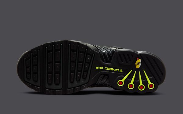Кроссовки мужские Nike Air Max Plus 3 (FQ2387-001), 47.5, WHS, 1-2 дня