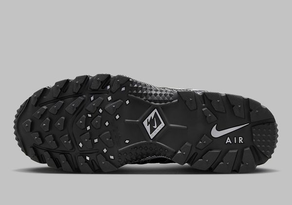 Кросівки чоловічі Nike Air Humara Qs Sneaker (FJ7098-002), 48.5, WHS, 1-2 дні