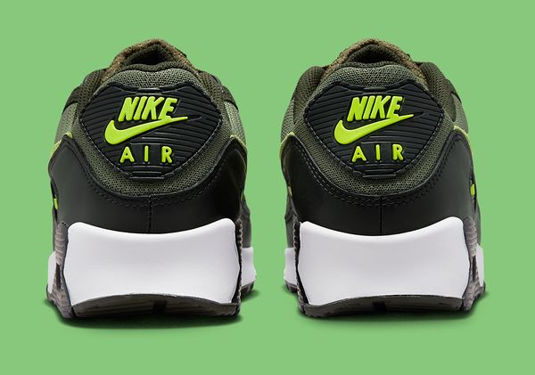 Кросівки чоловічі Nike Air Max 90 (DQ4071-200), 47, WHS, 20% - 30%, 1-2 дні