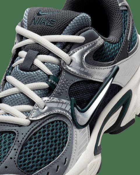 Кросівки жіночі Nike V5 Rnr (HQ7901-300), 40.5, OFC, 30% - 40%, 1-2 дні