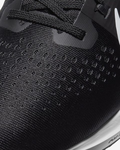 Кросівки унісекс Nike Air Zoom Vomero 15 (CU1855-001), 39, WHS, 1-2 дні