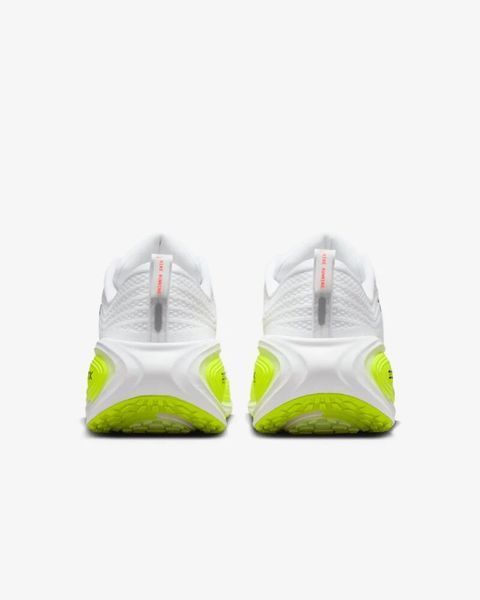 Кросівки чоловічі Nike Vomero Plus (HV8150-120), 42, WHS, 1-2 дні