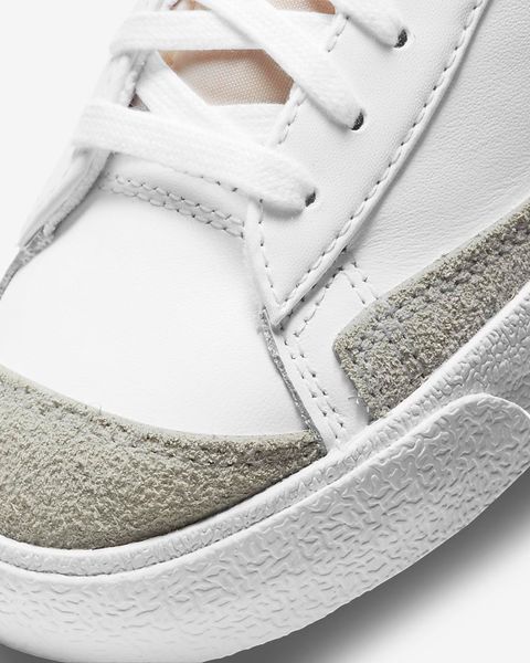 Кросівки унісекс Nike Blazer Mid '77 Essential (DJ3050-100), 36.5, WHS, 10% - 20%, 1-2 дні