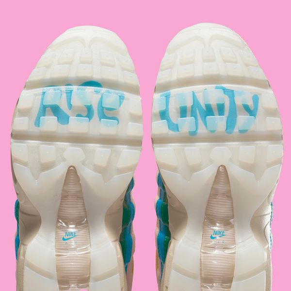Кросівки жіночі Nike Air Max 95 Rise Unity (DQ9323-200), 38.5, WHS, 10% - 20%, 1-2 дні
