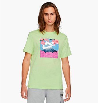 Футболка унисекс Nike Sportswear Air Manga T-Shirt (DB6153-383), S, WHS, < 10%, 1-2 дня