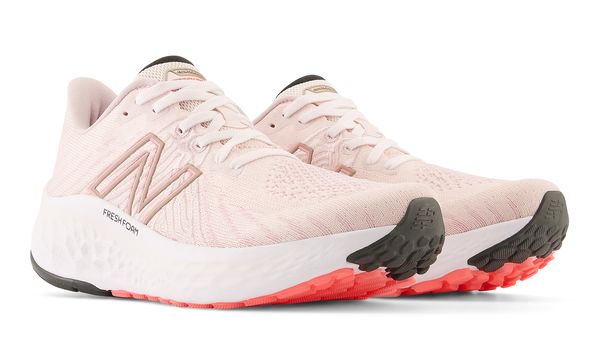 Кросівки жіночі New Balance Ff Vongo V5 (WVNGOCP5), 40, WHS, 20% - 30%, 1-2 дні