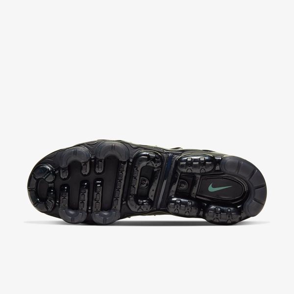 Кросівки чоловічі Nike Air Vapormax Plus (CW7478-001), 47, WHS, 10% - 20%, 1-2 дні