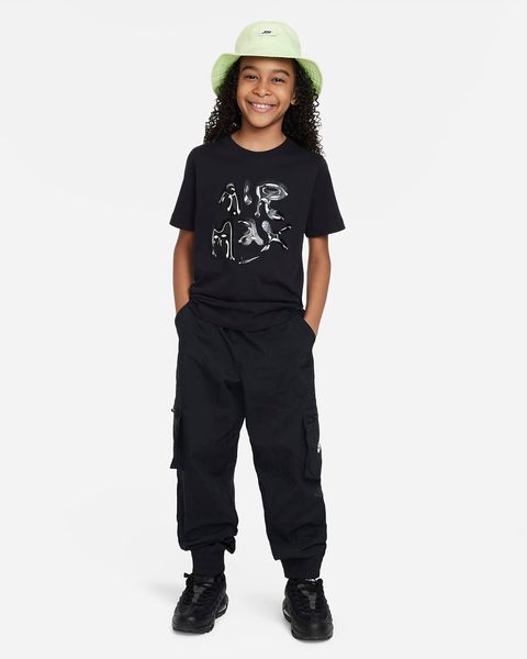 Футболка подростковая Nike Sportswear Big Kids' Air Max T-Shirt (FD3984-010), M, WHS, 1-2 дня
