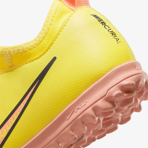 Сороконожки подростковые Nike Air Zoom Mercurial Vapor 15 Academy Tf Junior (DJ5621-780), 30, WHS, 1-2 дня