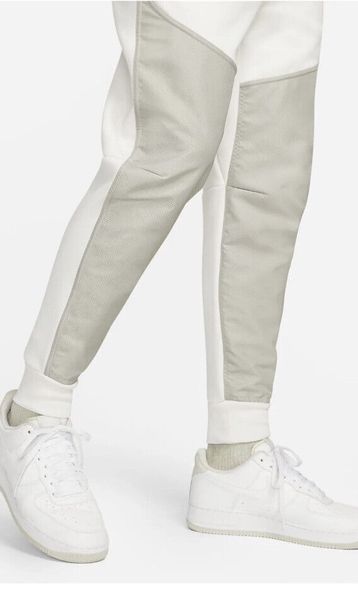 Брюки чоловічі Nike Men's Tech Fleece Joggers Pants (DR6171-030), L, WHS, 1-2 дні