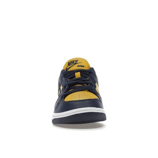 Кросівки жіночі Nike Dunk Low (DV4024-400), 38, WHS, < 10%, 1-2 дні