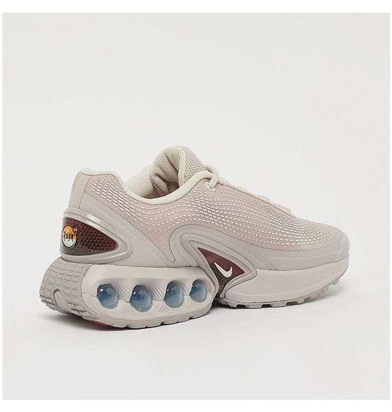 Кросівки чоловічі Nike Air Max Dn (FJ3145-101), 43, WHS, < 10%, 1-2 дні