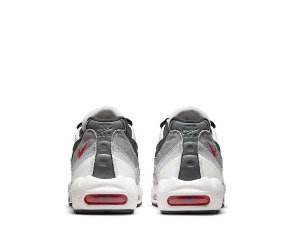 Кросівки чоловічі Nike Air Max 95 Qs (DH9792-100), 38, WHS, 1-2 дні