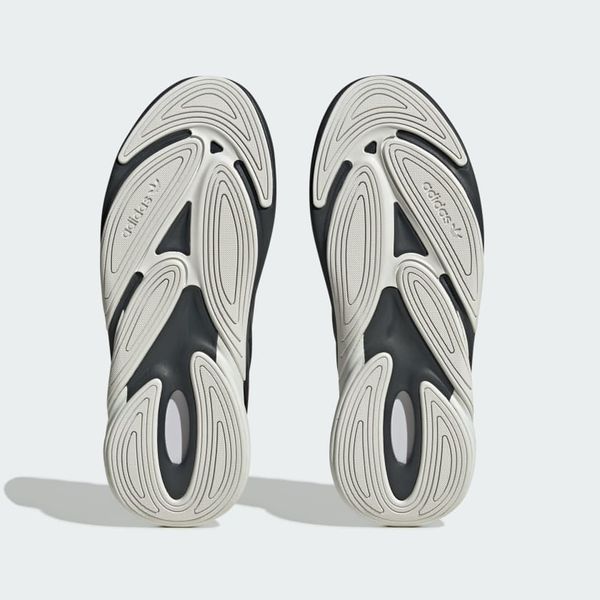 Кроссовки унисекс Adidas Ozelia (IE2001), 44, WHS, 1-2 дня