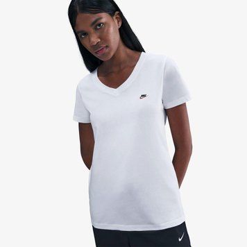Футболка женская Nike Sportswear (DZ4682-100), L, WHS, < 10%, 1-2 дня