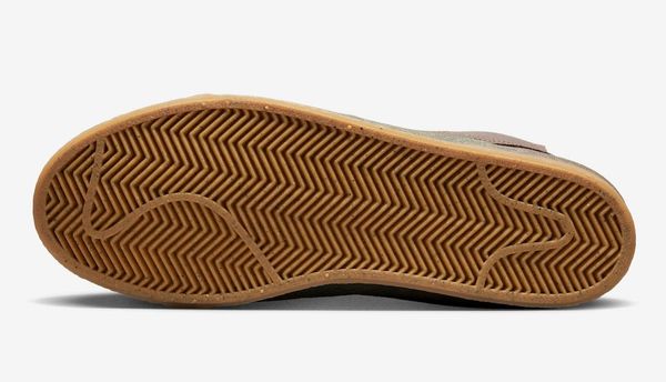 Кроссовки унисекс Nike Sb Zoom Blazer Mid Premium Plus Brown (DV5468-200), 41, WHS, 30% - 40%, 1-2 дня