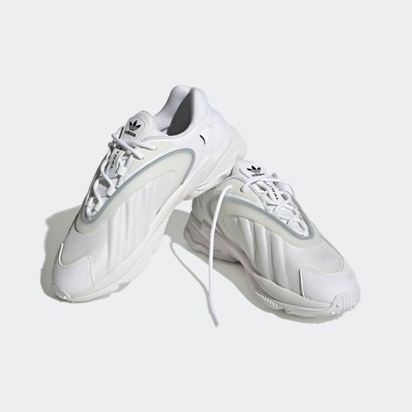 Кросівки унісекс Adidas Oztral (HP6568), 41 1/3, WHS, 1-2 дні