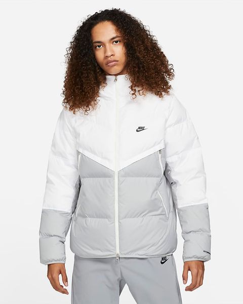 Куртка мужская Nike Sportswear Storm-Fit Windrunner (DD6795-100), L, WHS