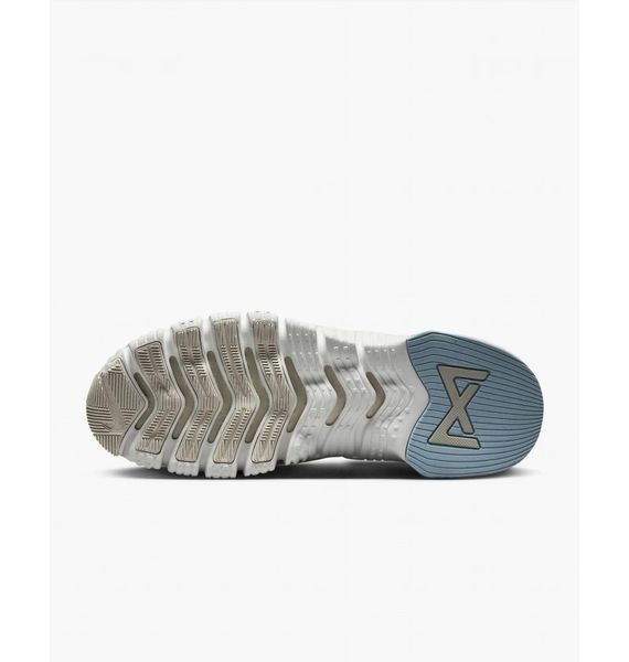 Кросівки жіночі Nike Free Metcon 5 (DV3950-105), 40, WHS, 10% - 20%, 1-2 дні