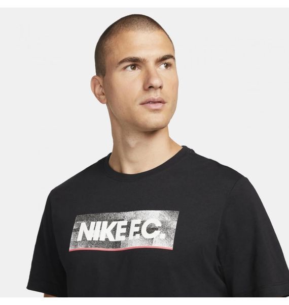Футболка мужская Nike Fc Tee Seasonal Block (DH7444-010), L, WHS, 30% - 40%, 1-2 дня