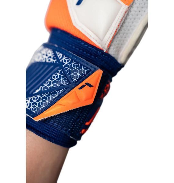 Футбольные перчатки подростковые Reusch Attrakt Silver (5572214-2500), 5, WHS, < 10%, 1-2 дня