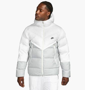 Куртка мужская Nike Storm-Fit Windrunner (DV5121-100), XL, WHS, < 10%, 1-2 дня