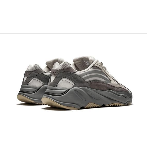 Кросівки чоловічі Adidas Yeezy Boost 700 V2 Grey (FU7914), 43, WHS, 10% - 20%, 1-2 дні