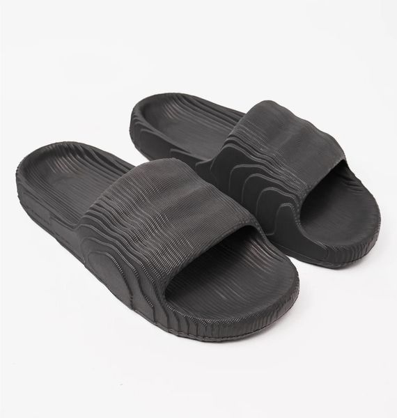 Тапочки унисекс Adidas Originals Adilette 22 Slide Sandals Grey (HP6522), 38, WHS, 40% - 50%, 1-2 дня